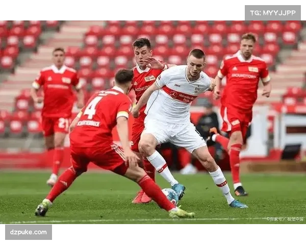 斯图加特主场围攻无果,浪费多次得分机会痛失好局 斯图加特主场围攻无果,浪费多次得分机会痛失好局